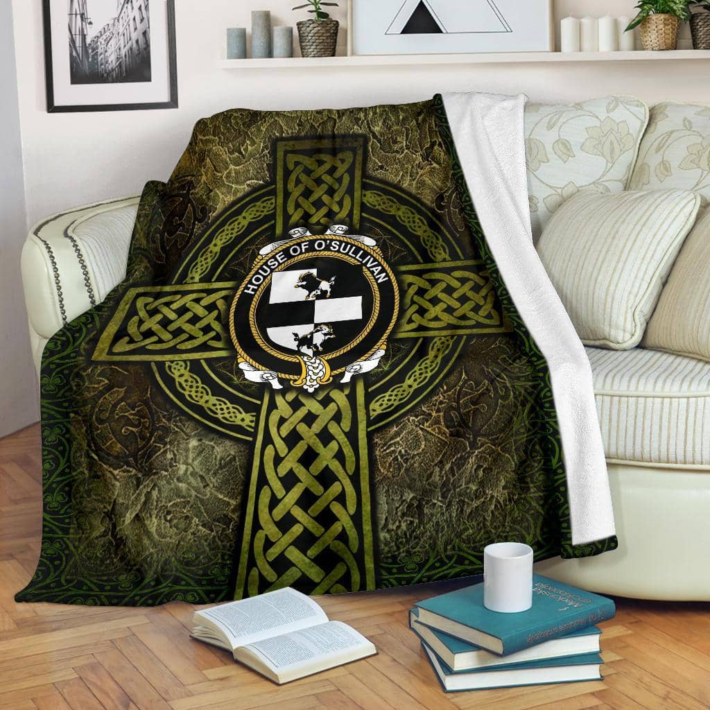 Amazon Best Seller House Of O Sullivan (beare) Celtic Knott Fleece Blanket