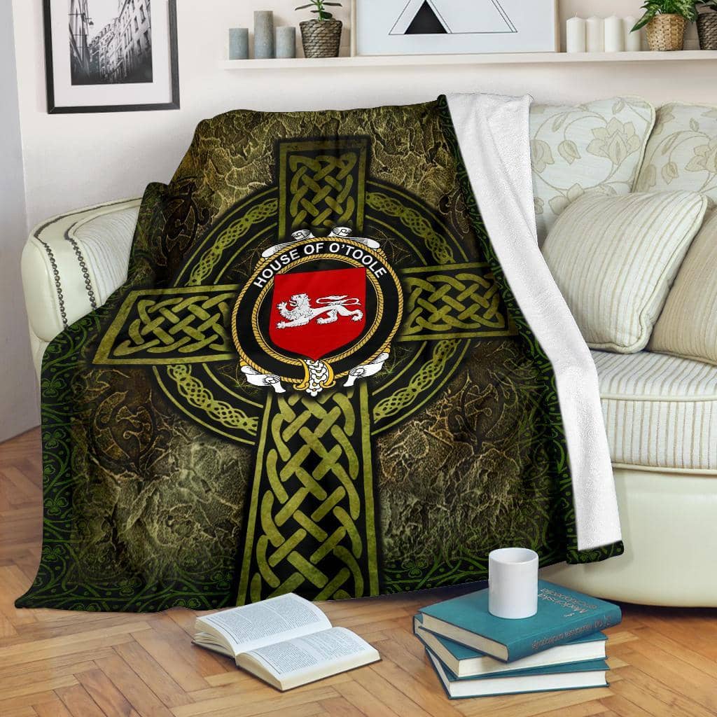 Amazon Best Seller House Of O Toole Celtic Knott Fleece Blanket