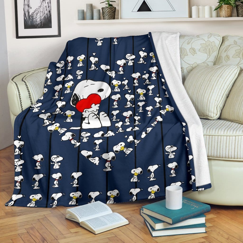 Amazon Best Seller Love Heart Snoopy Cute Fleece Blanket