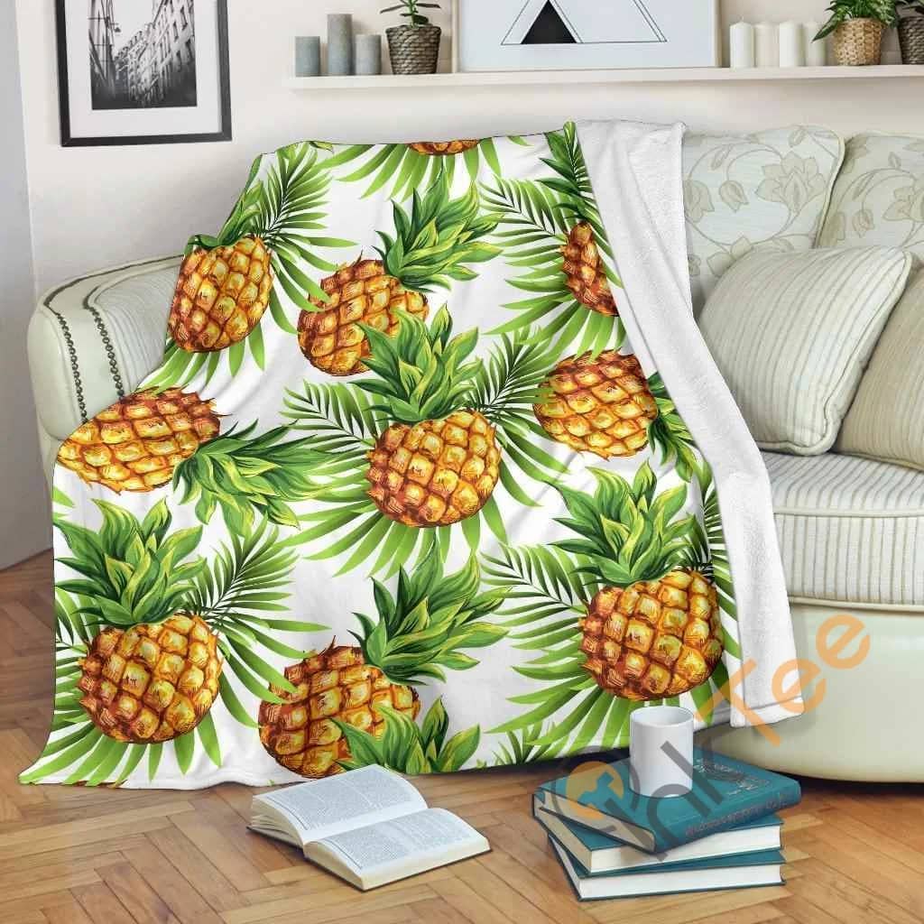 White Tropical Pineapple Pattern Premium Fleece Blanket