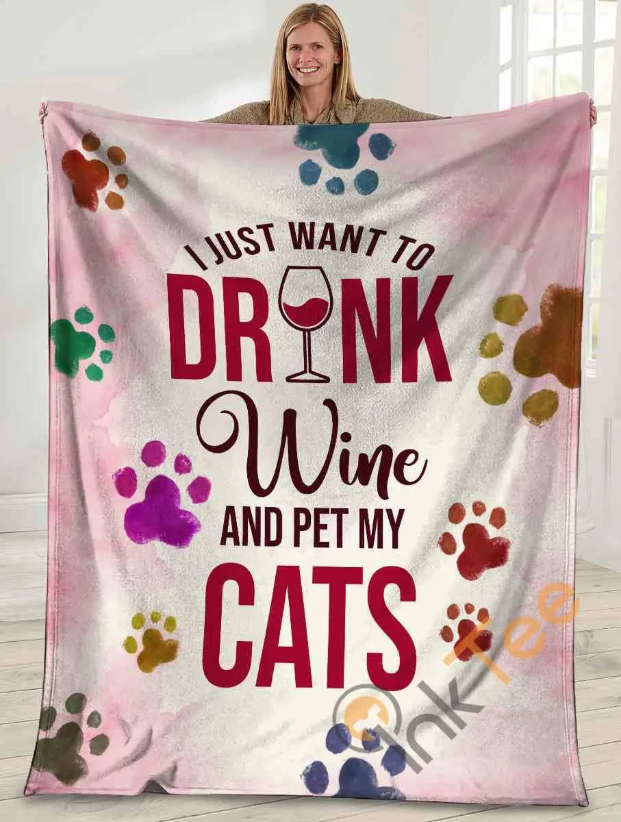 I Just Want To Drink Wine And Pet My Cats Cat Paw Ultra Soft Cozy Plush Fleece Blanket