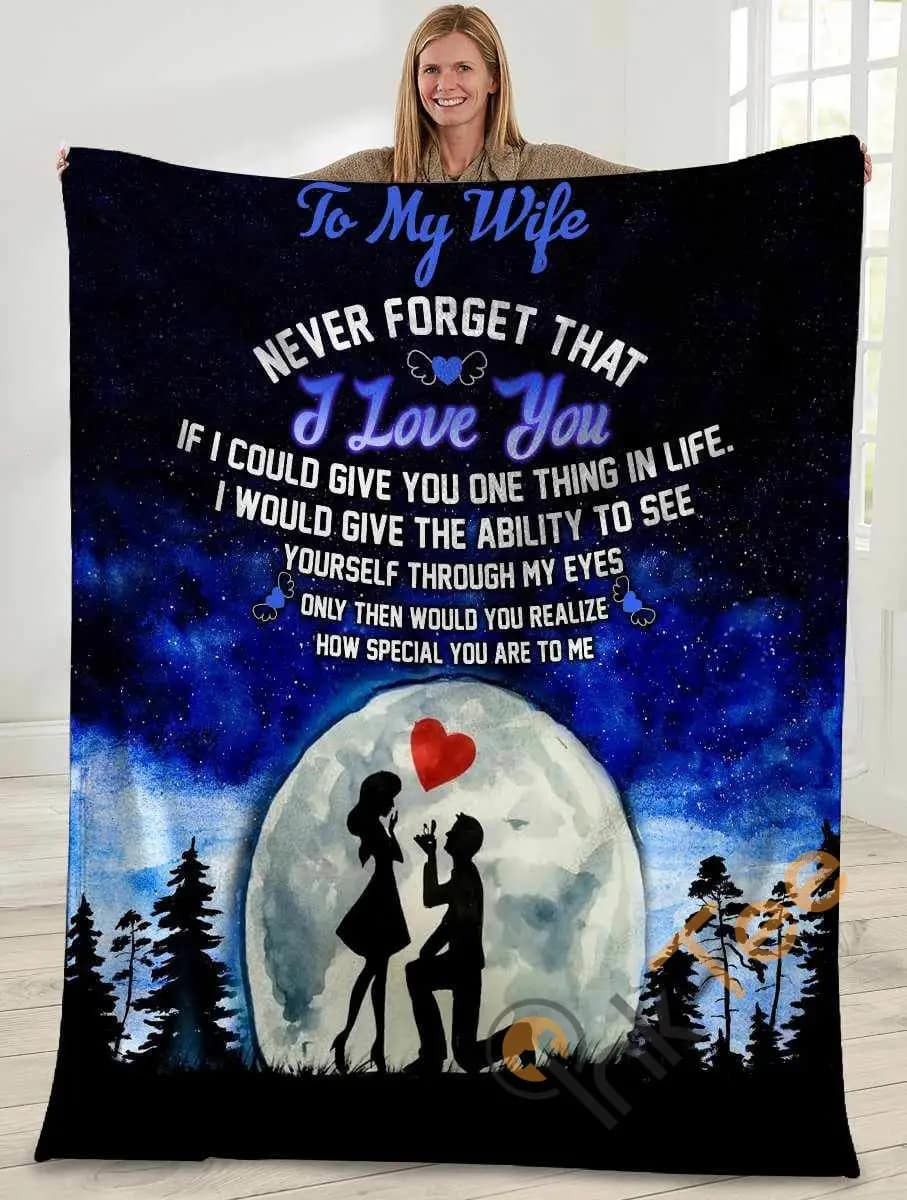 To My Wife Never Forget That I Love You Husband And Wife In The Moonlight Ultra Soft Cozy Plush Fleece Blanket