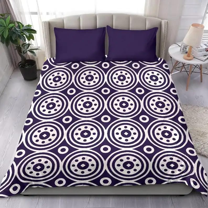 Geometric Blue And White Round Pattern Fancy Ornamental Design Bedroom Decor For A Classy Room Furniture Quilt Bedding Sets