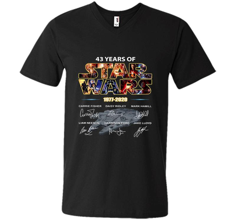 43rd Years Of Star Wars 1977-2020 Carrie Fisher Signature V-neck T-shirt