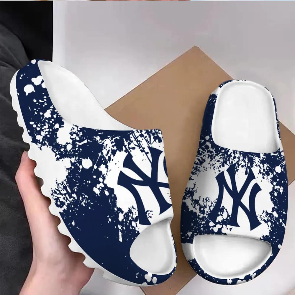 New York Yankees Yeezy Slippers Shoes - Inktee Store